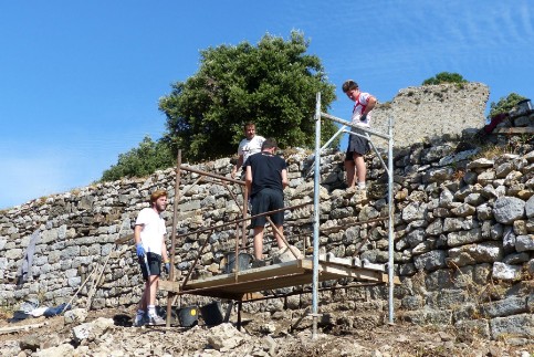 Château de Termes, chantier REMPART 2018 Termes en Termenès, chantier de bénévoles, association de Sauvegarde