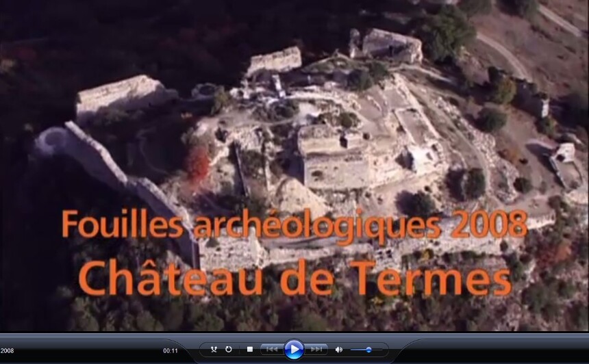 Vid�o des fouilles arch�ologiques et travaux au ch�teau de Termes en 2008.
