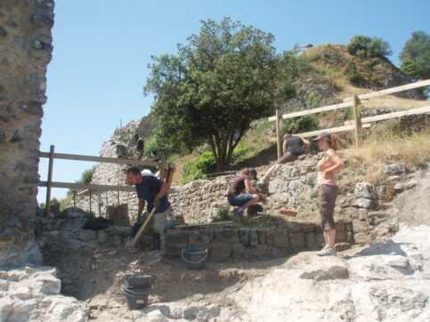 Bénévoles REMPART à Termes (Aude) en 2009. 